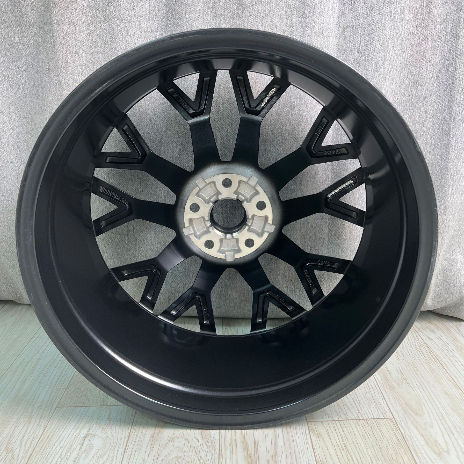 Original 20-Inch Aluminum Alloy Wheel Rim (20x8J, 5x114.3) for CHANGAN UNI-T - Image 4