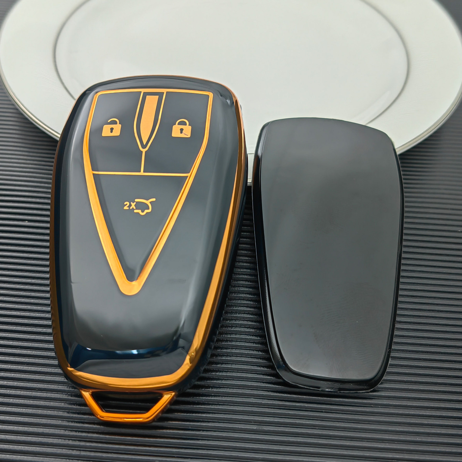TPU Car Key Cover with Gold Trim for CHANGAN CS55 PLUS, UNI-T, OSHAN X5/X7 - Image 4