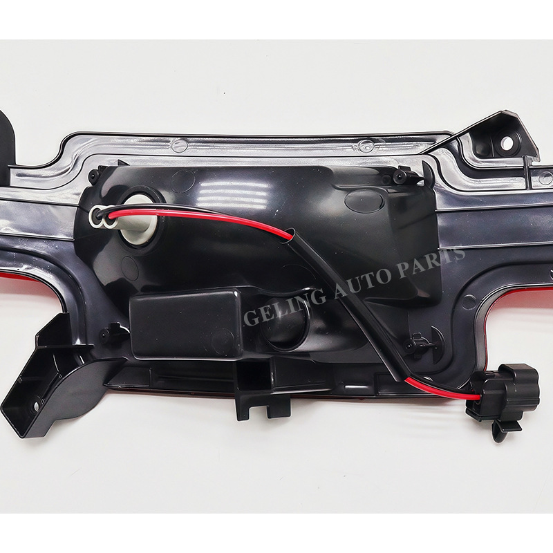 Rear Bumper Brake Warning Light Assembly for CHANGAN UNI-K 2021-2024 - Image 4
