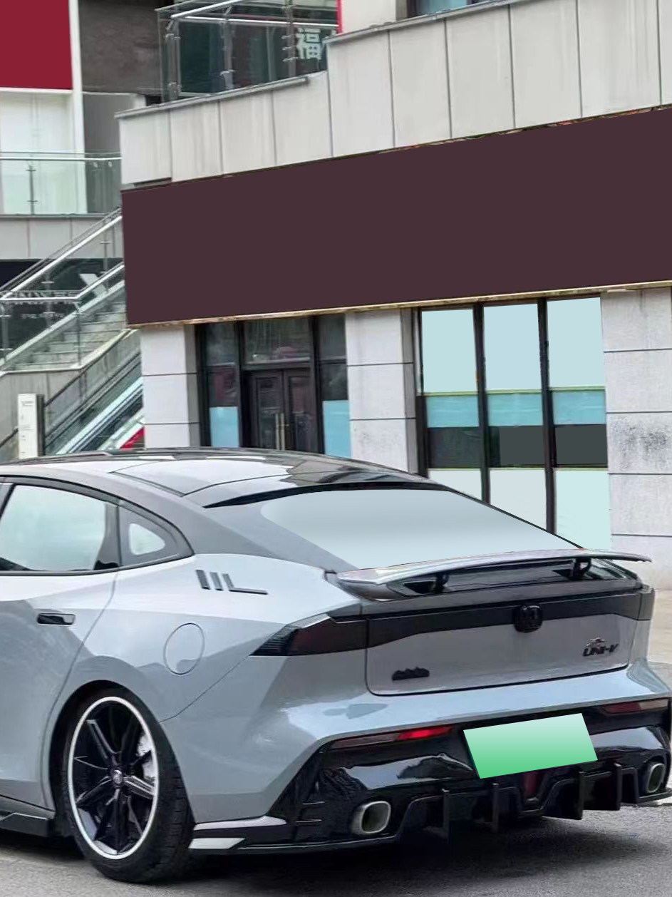Rear Bumper Lip Spoiler with V-Shaped LED Pilot Light for CHANGAN UNI-V Premium Sport 2022-2024 - Image 3