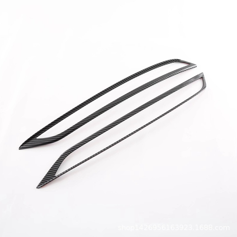 Rear Fog Lamp Cover Trim with Carbon Fiber and Orange Finish for CHANGAN UNI-V 2022 - Image 4