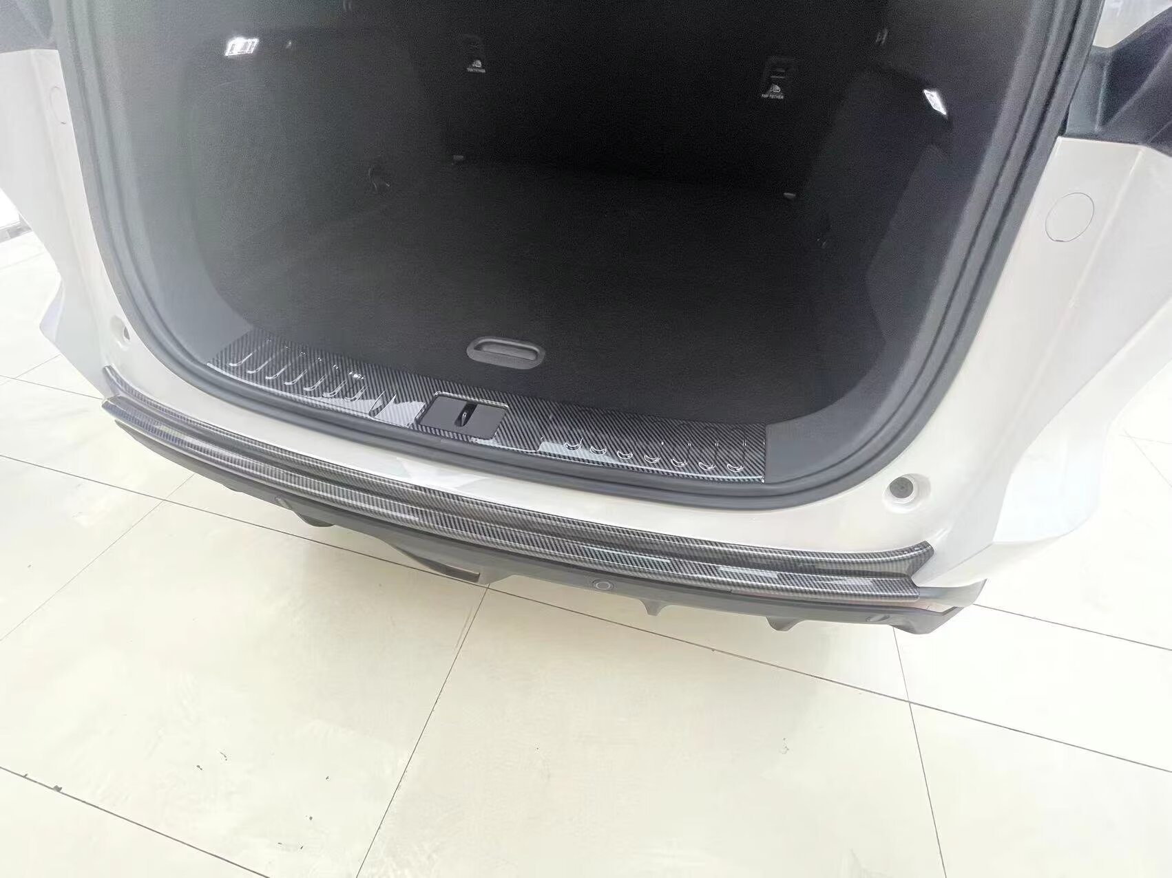 Rear Bumper Inner and Outer Sill Guard Protector Carbon Fiber Style for DEEPAL S07 (2023+) - Image 4