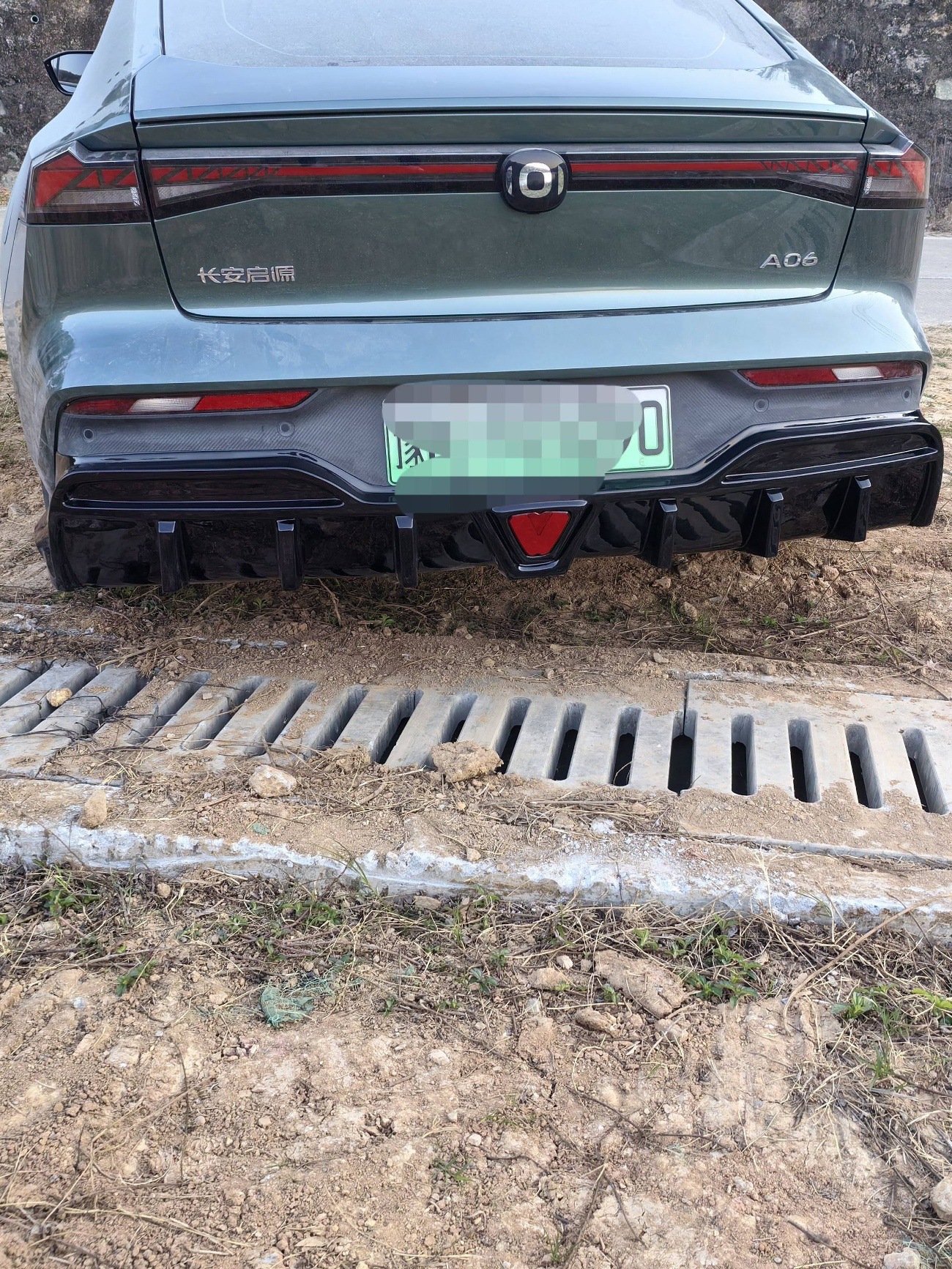 Rear Bumper Lip Spoiler with V-Shaped LED Pilot Light for CHANGAN UNI-V Premium Sport 2022-2024 - Image 5