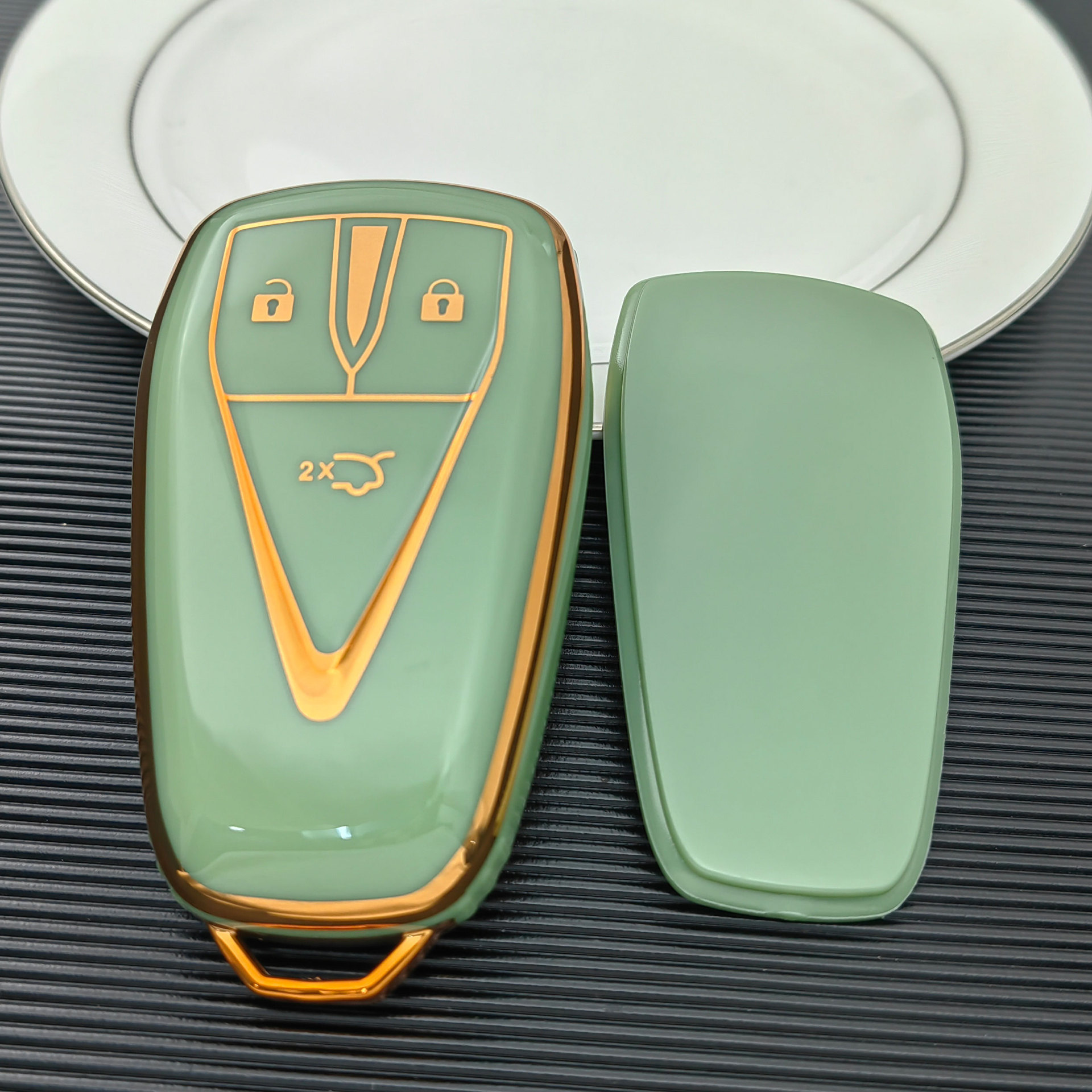 TPU Car Key Cover with Gold Trim for CHANGAN CS55 PLUS, UNI-T, OSHAN X5/X7 - Image 3