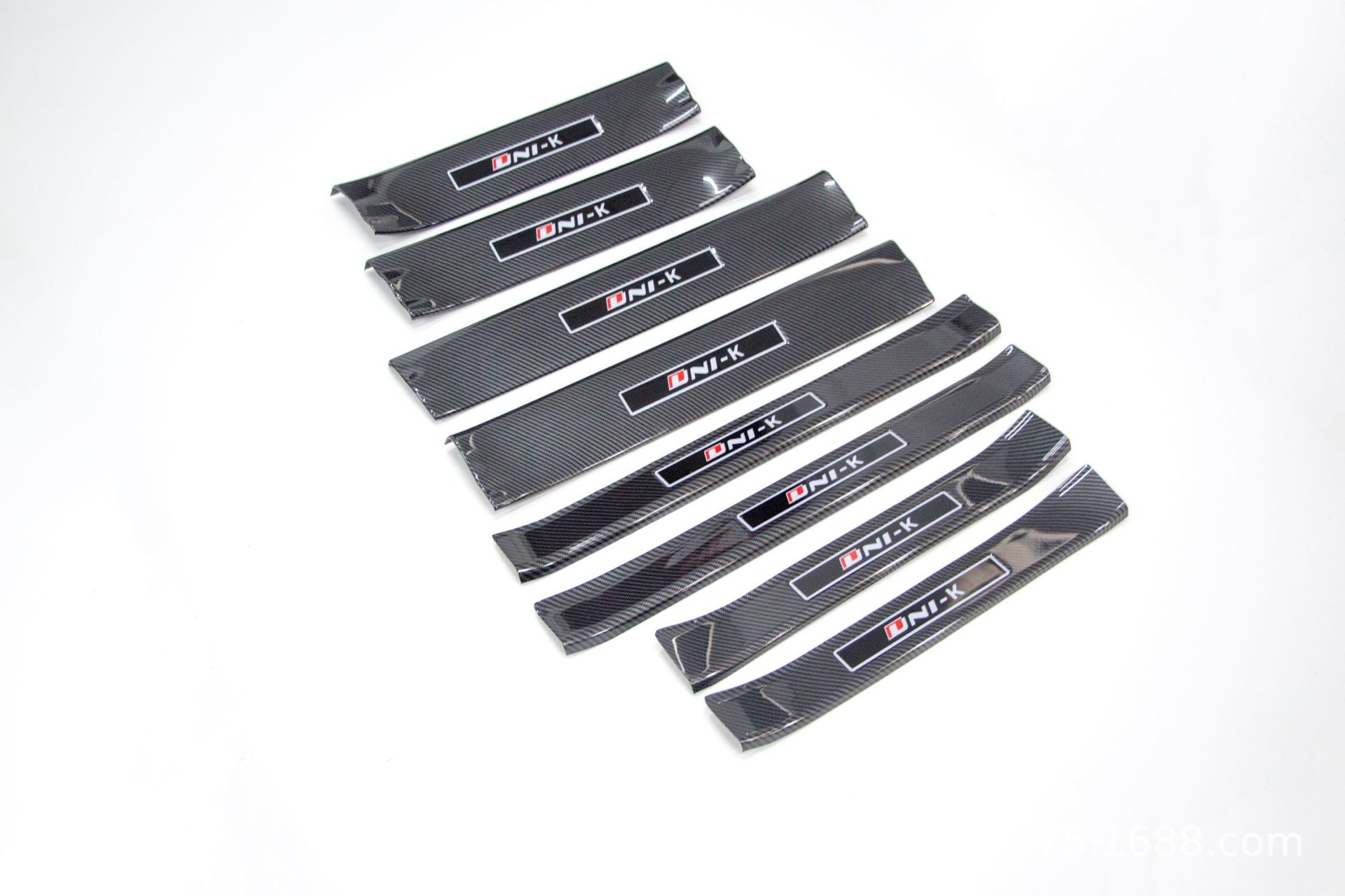 Carbon Fiber Style Inner and Outer Sill Scuff Plates for CHANGAN UNI-K - Image 2