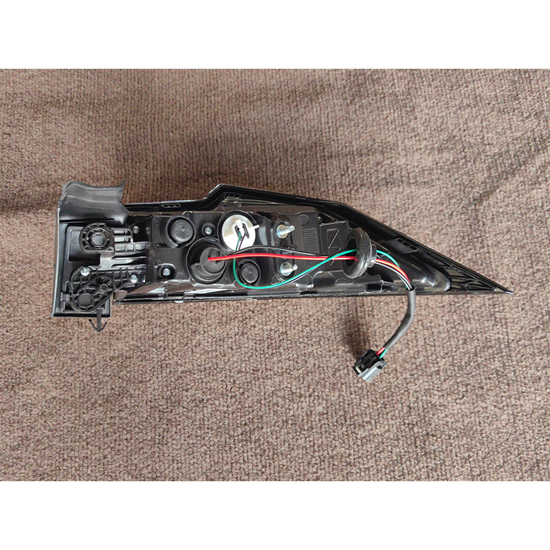 Rear Full-Width Through Tail Light and Brake Lamp for CHANGAN UNI-V, Part 4133010-DE01 - Image 4